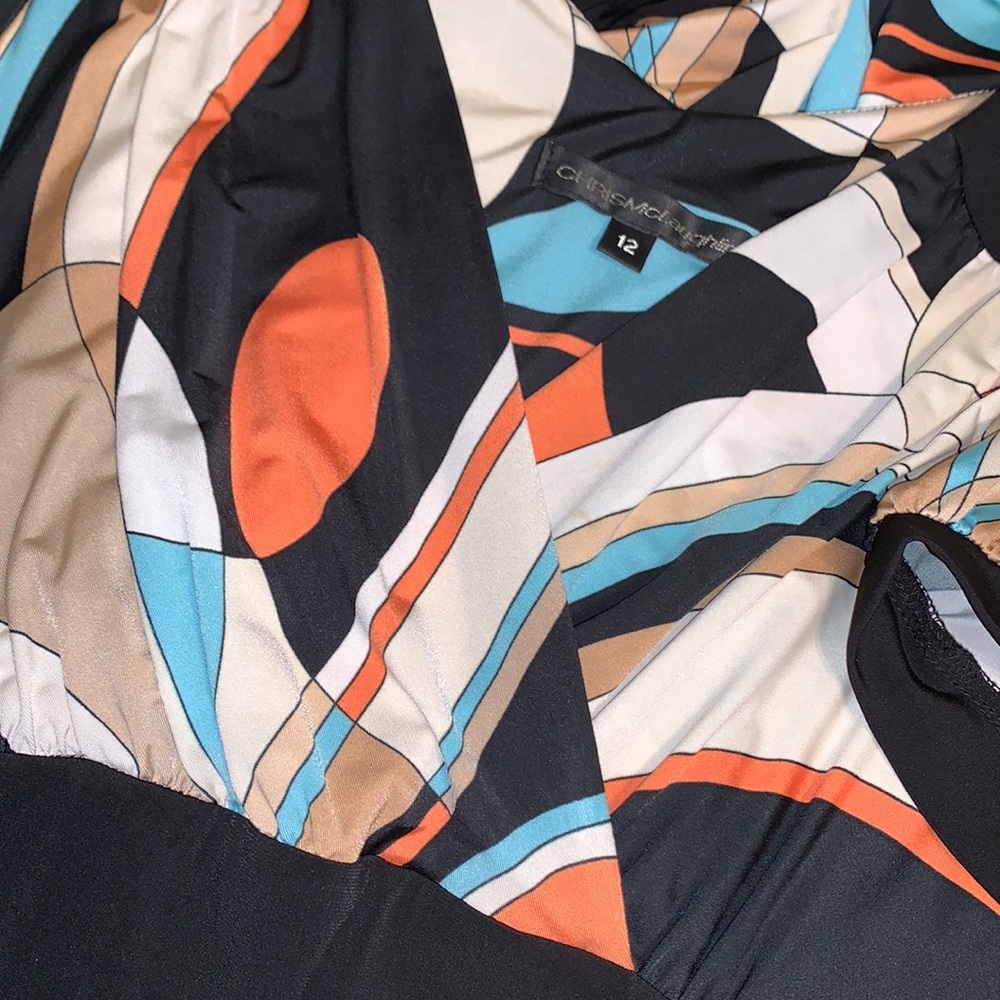 Geometric Design Dress - Picture 3 of 3